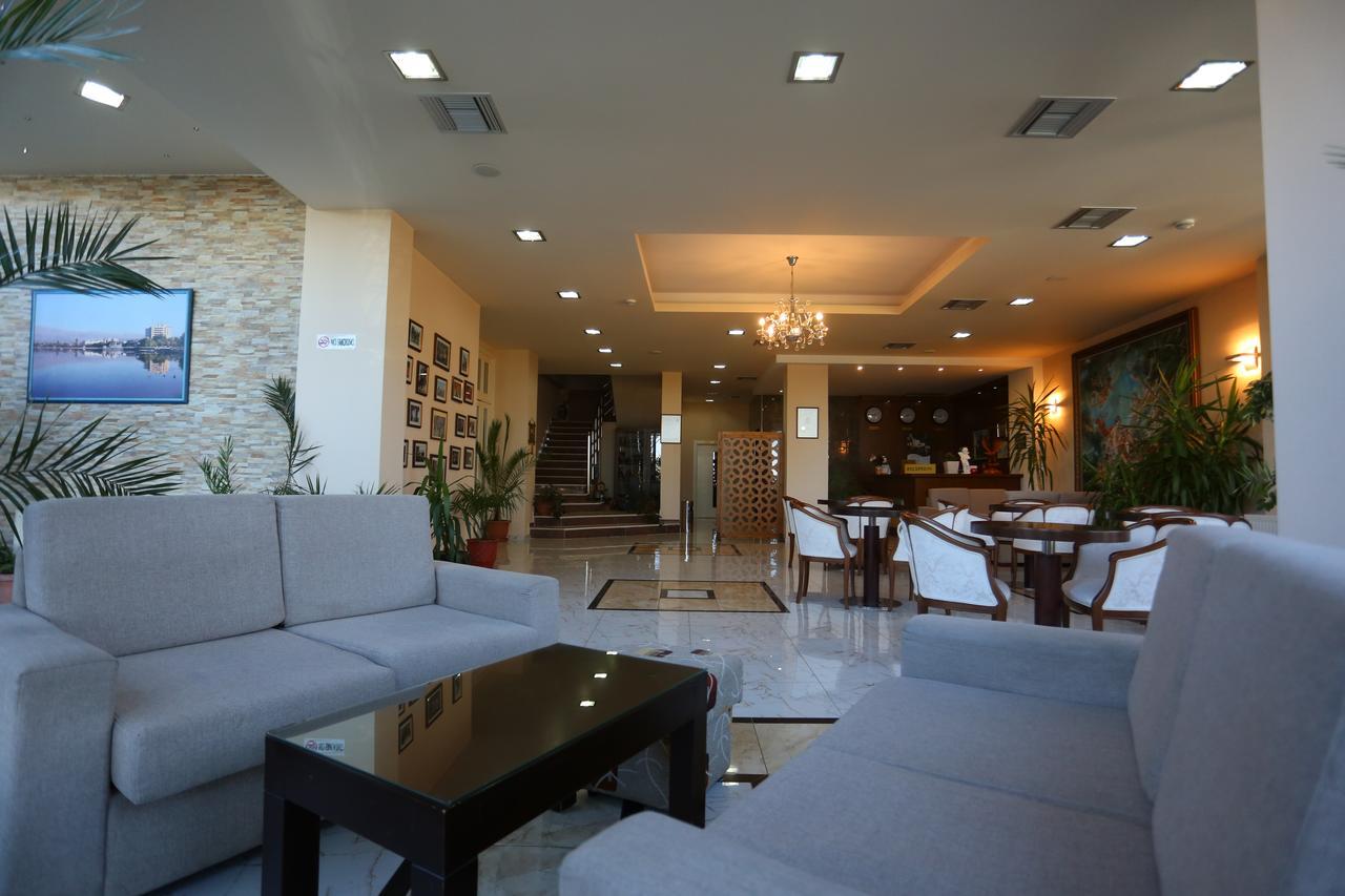 Perla Hotel Pogradec Esterno foto