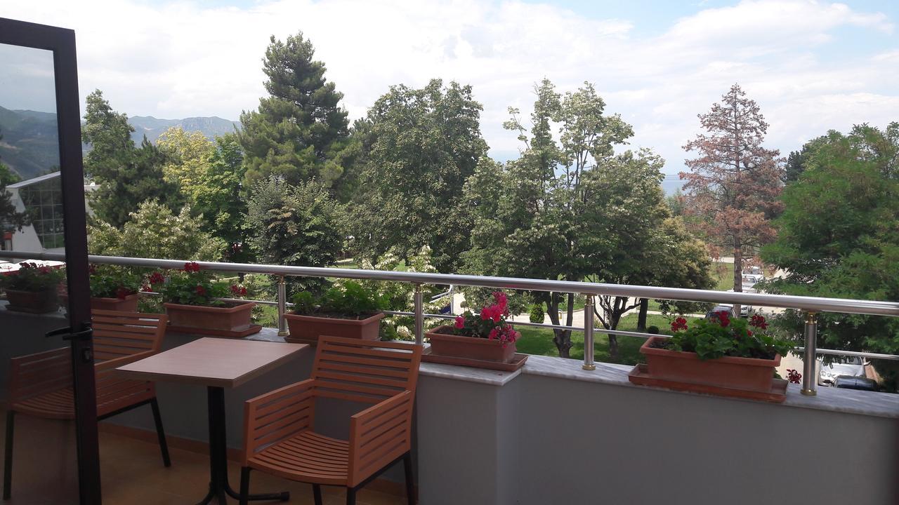 Perla Hotel Pogradec Esterno foto