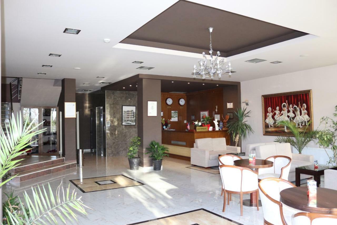 Perla Hotel Pogradec Esterno foto